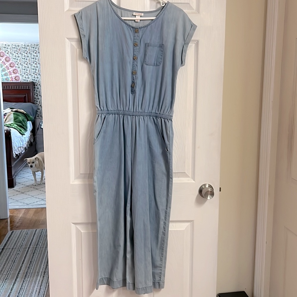 Cat and Jack jumper big girls XL. Chambray
